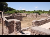 08612 ostia - regio v - insula ix - (edificio v,ix,2) - bli ri nordosten - re - mitreo di felicissimus (v,ix,1) - 06-2022.jpg